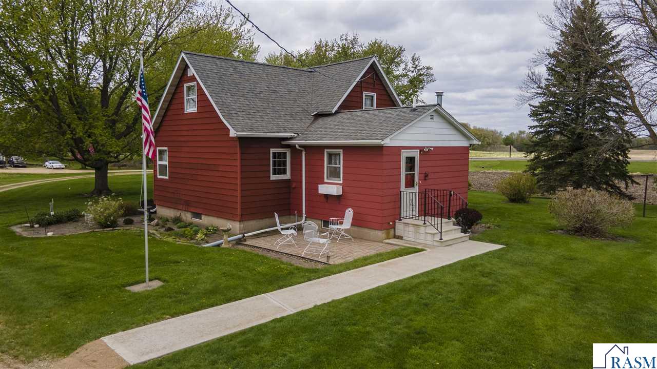 84777 State Highway 60, Madelia, MN 56062 Listing Photo  2