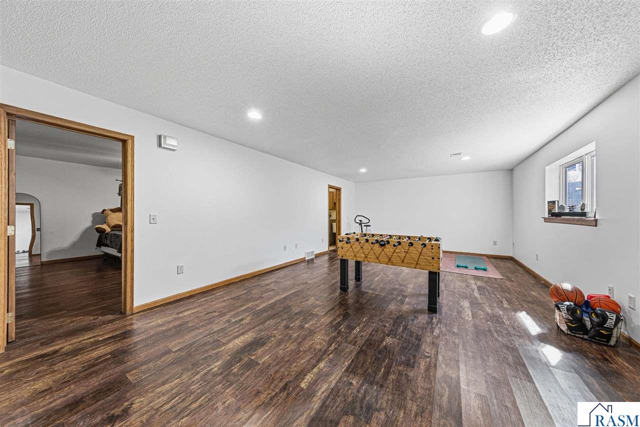 1010 N 5th Street, St. James, MN 56081 Listing Photo  45