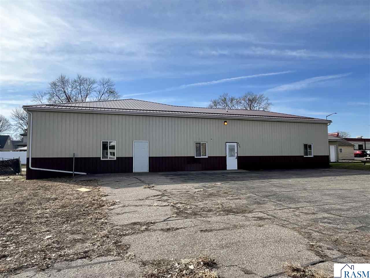 806 1st Avenue South, St. James, MN 56081 Listing Photo  1