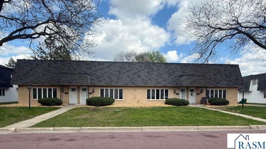 412 Holly Lane, Mankato, MN 56001 Listing Photo  1