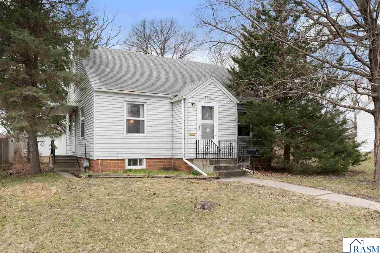 608 8th St. SE, Waseca, MN 56093 Listing Photo  1