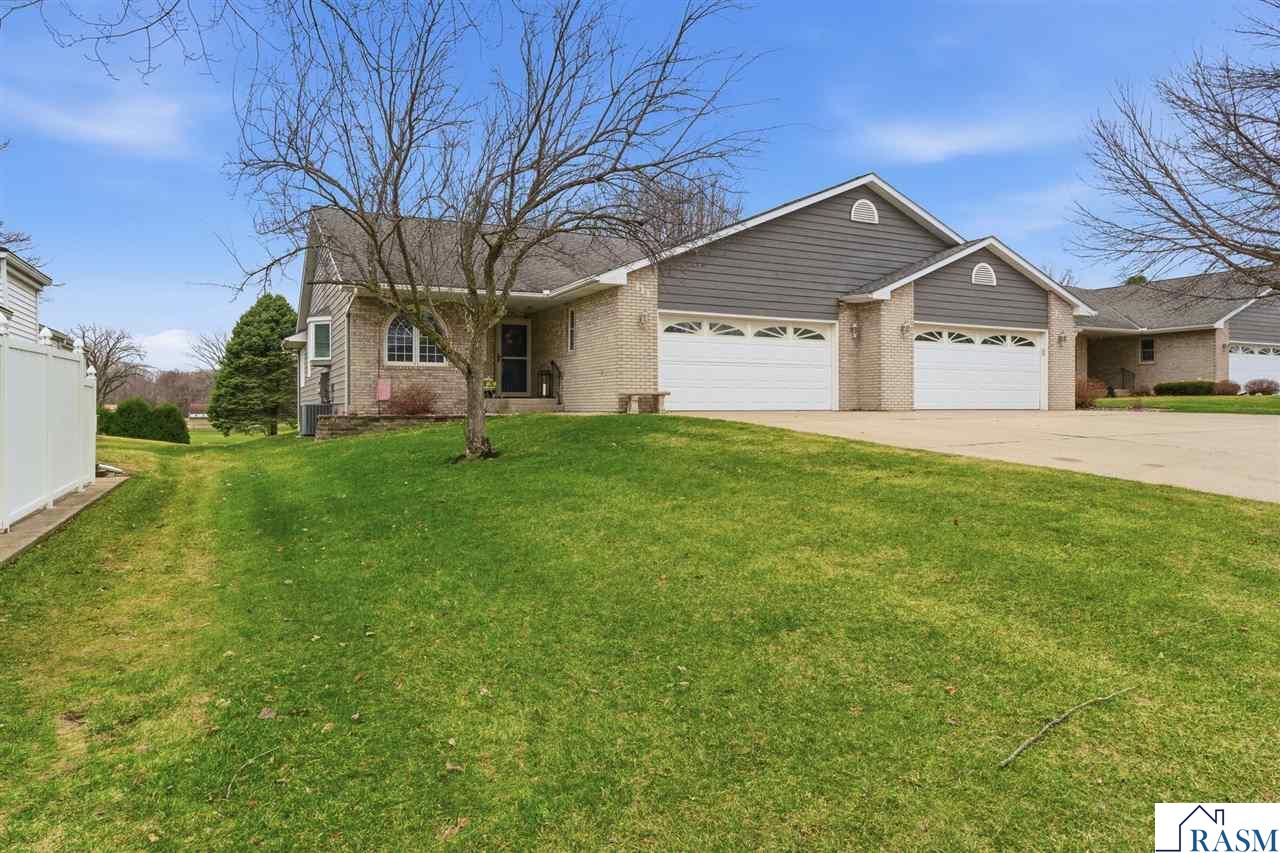 233 Gilbert Ave SW, Madelia, MN 56062 Listing Photo  1
