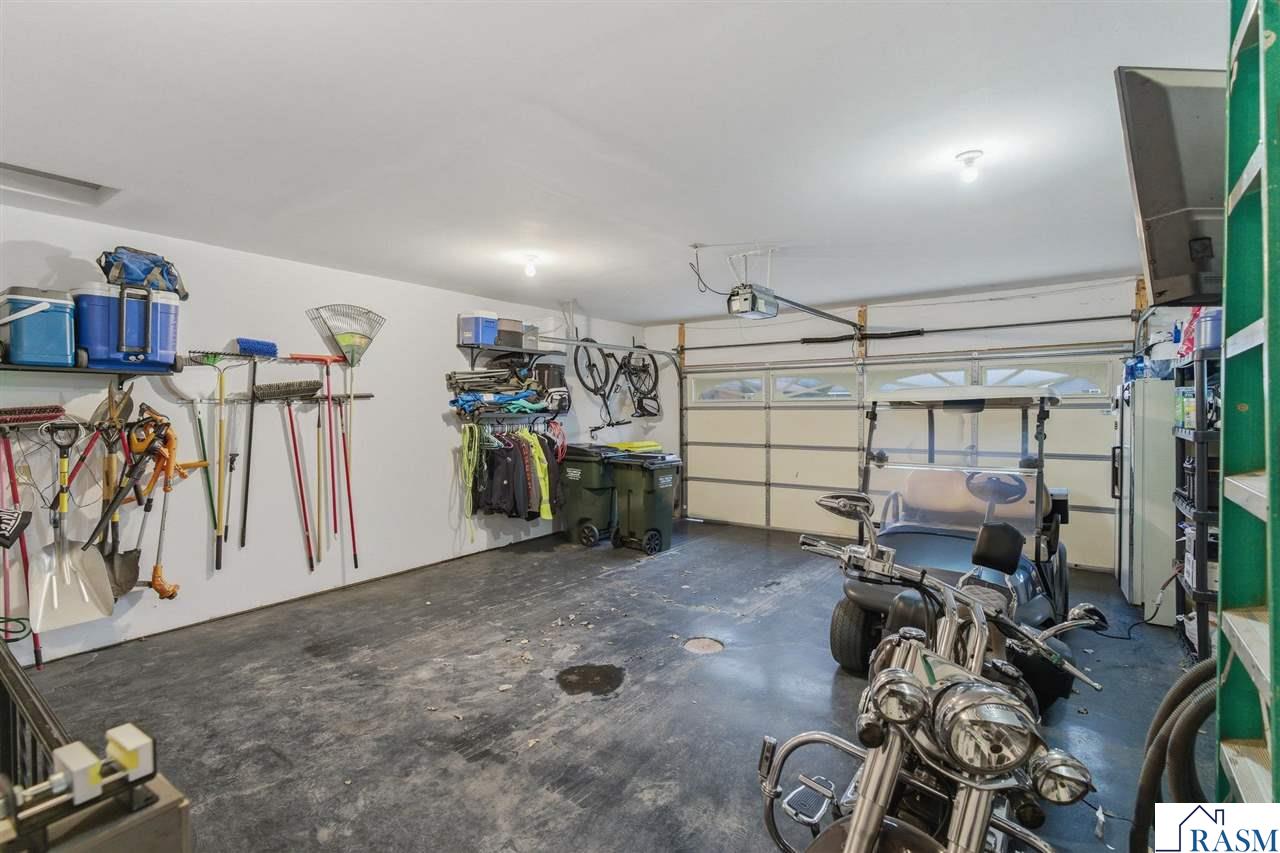 233 Gilbert Ave SW, Madelia, MN 56062 Listing Photo  26