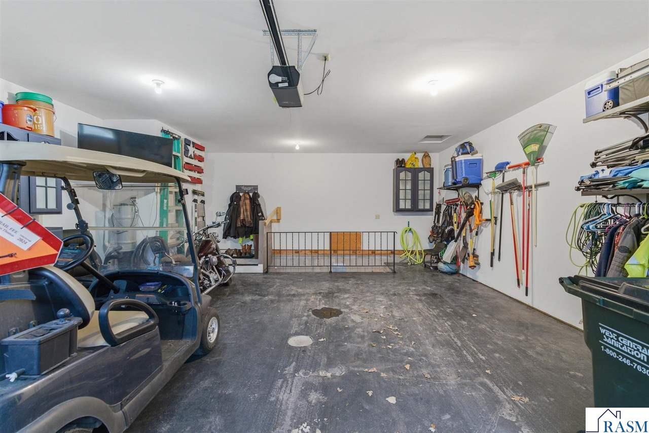 233 Gilbert Ave SW, Madelia, MN 56062 Listing Photo  27