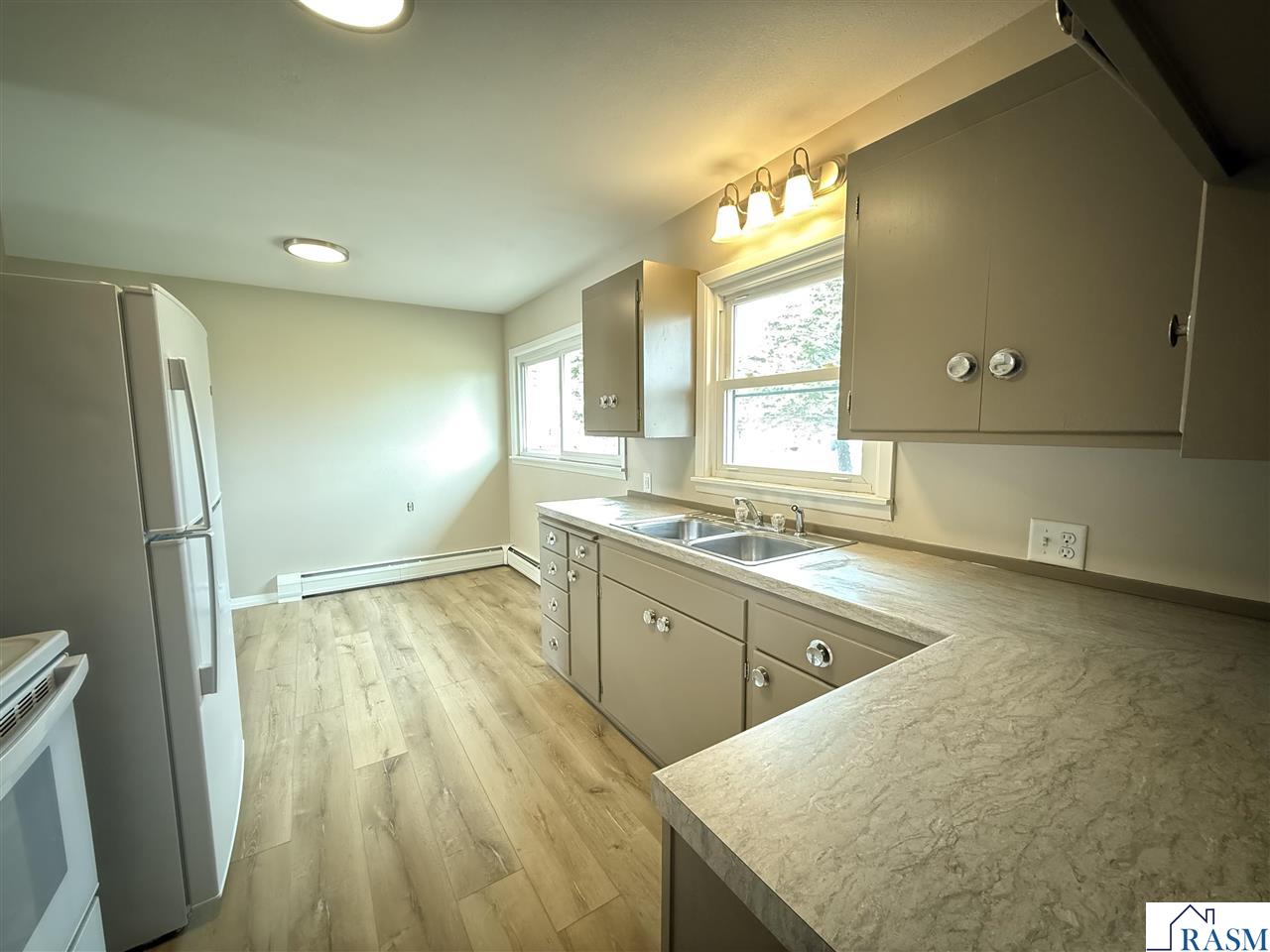 402 E North Street, Waldorf, MN 56091 Listing Photo  6