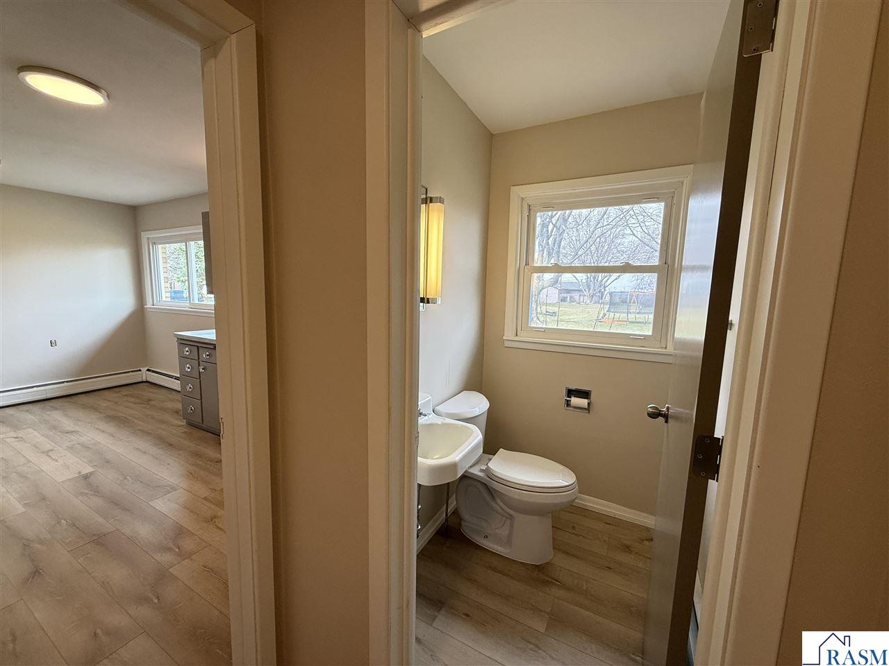 402 E North Street, Waldorf, MN 56091 Listing Photo  7