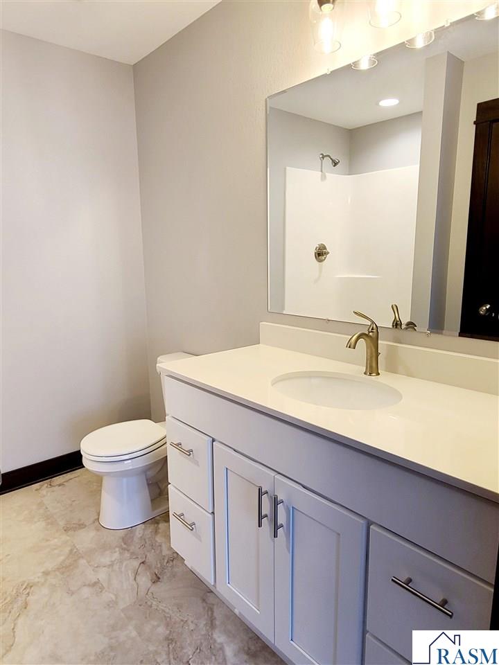 1066 Cullen Street, St. Peter, MN 56082-2538 Listing Photo  18