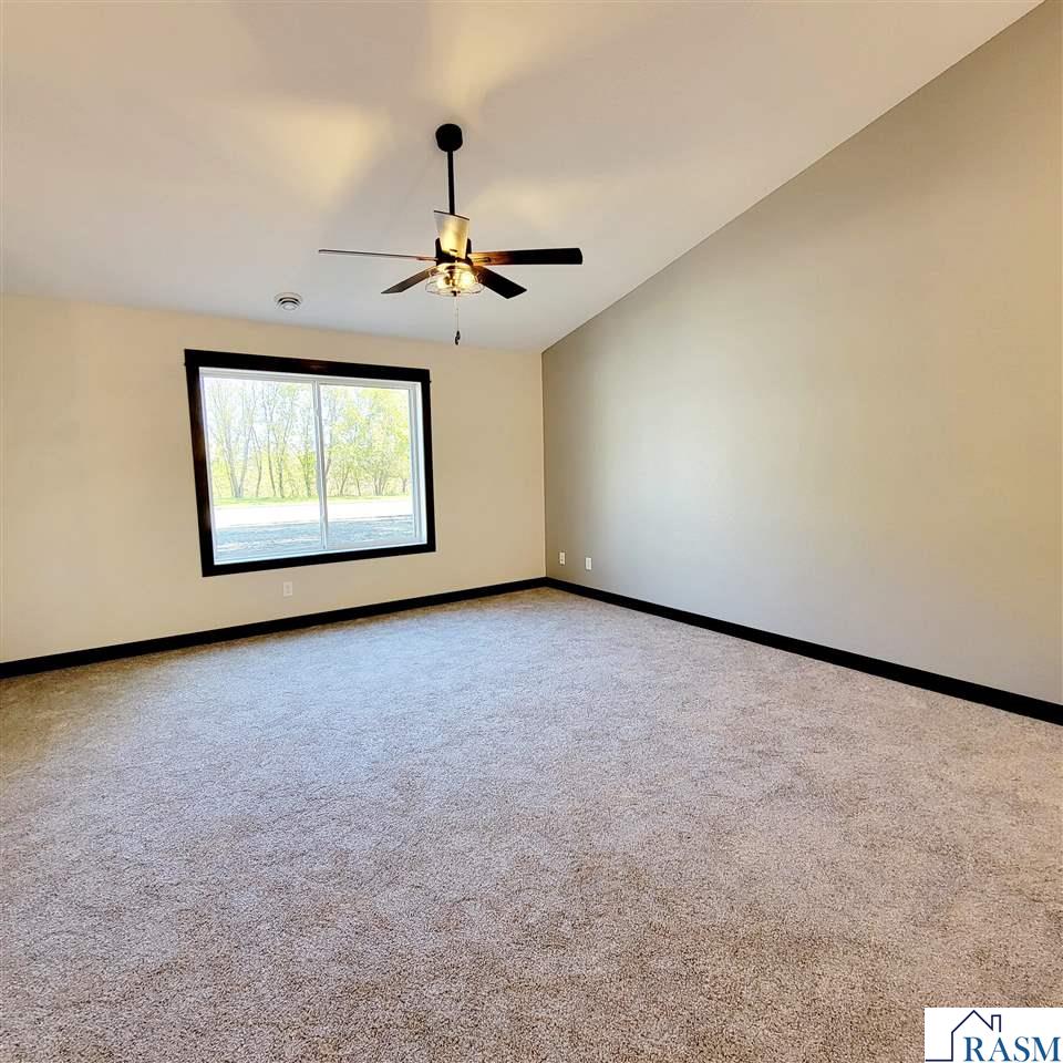 1066 Cullen Street, St. Peter, MN 56082-2538 Listing Photo  10
