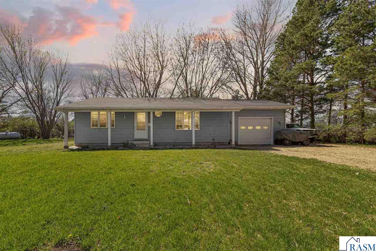 404 3rd Avenue, Pemberton, MN 56078-9700 Listing Photo  1
