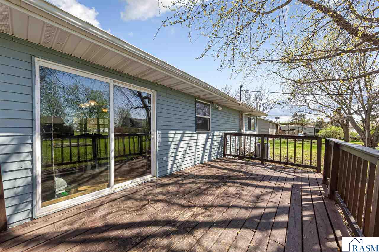 404 3rd Avenue, Pemberton, MN 56078-9700 Listing Photo  21