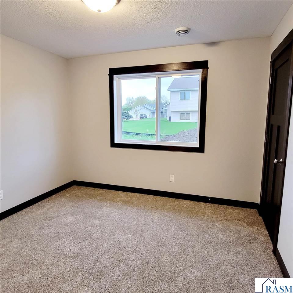 1088 Cullen Street, St. Peter, MN 56082-7545 Listing Photo  16