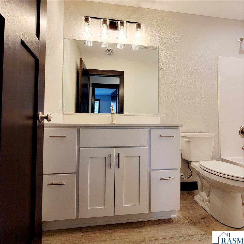1088 Cullen Street, St. Peter, MN 56082-7545 Listing Photo  19