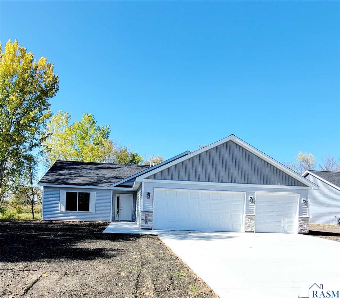 1088 Cullen Street, St. Peter, MN 56082-7545 Listing Photo  4