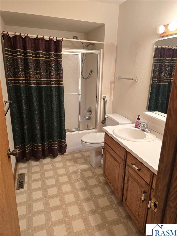 308 Renville Street, Winthrop, MN 55396 Listing Photo  12