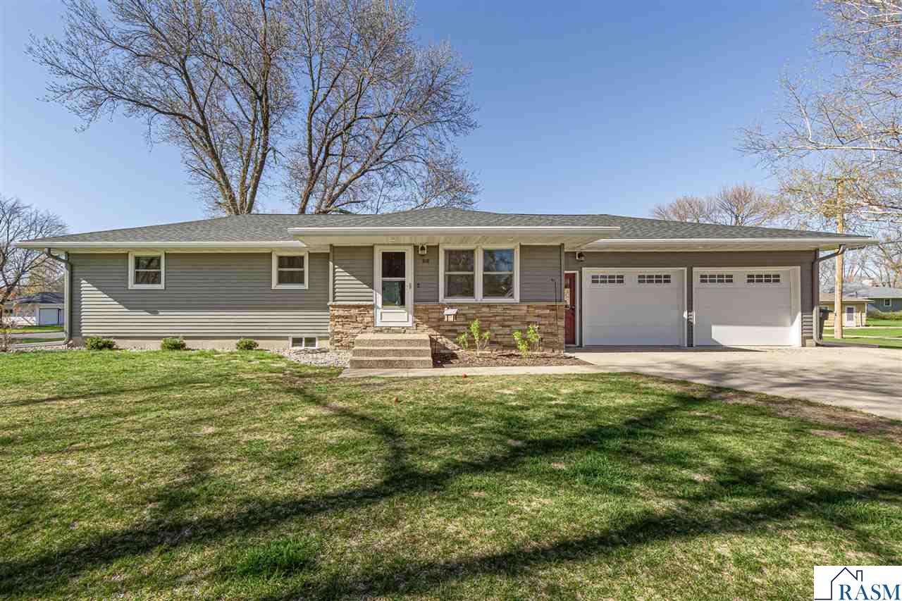 818 Lincoln Street, Gaylord, MN 55334 Listing Photo  2