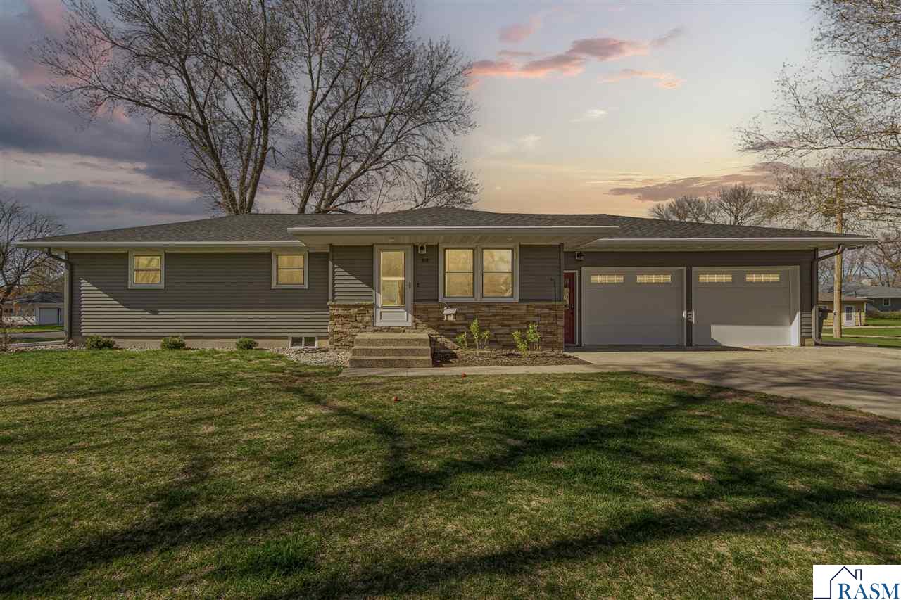 818 Lincoln Street, Gaylord, MN 55334 Listing Photo  3
