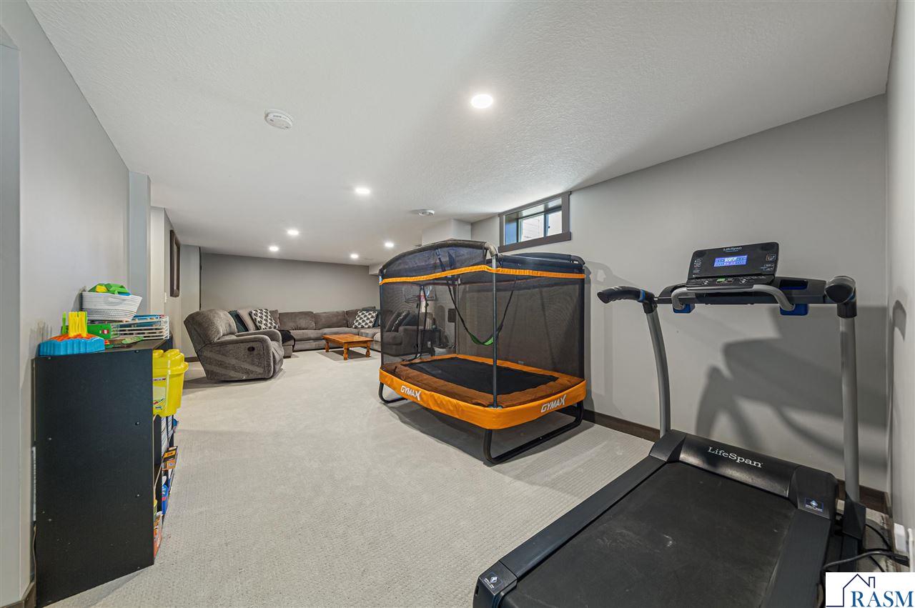 818 Lincoln Street, Gaylord, MN 55334 Listing Photo  32