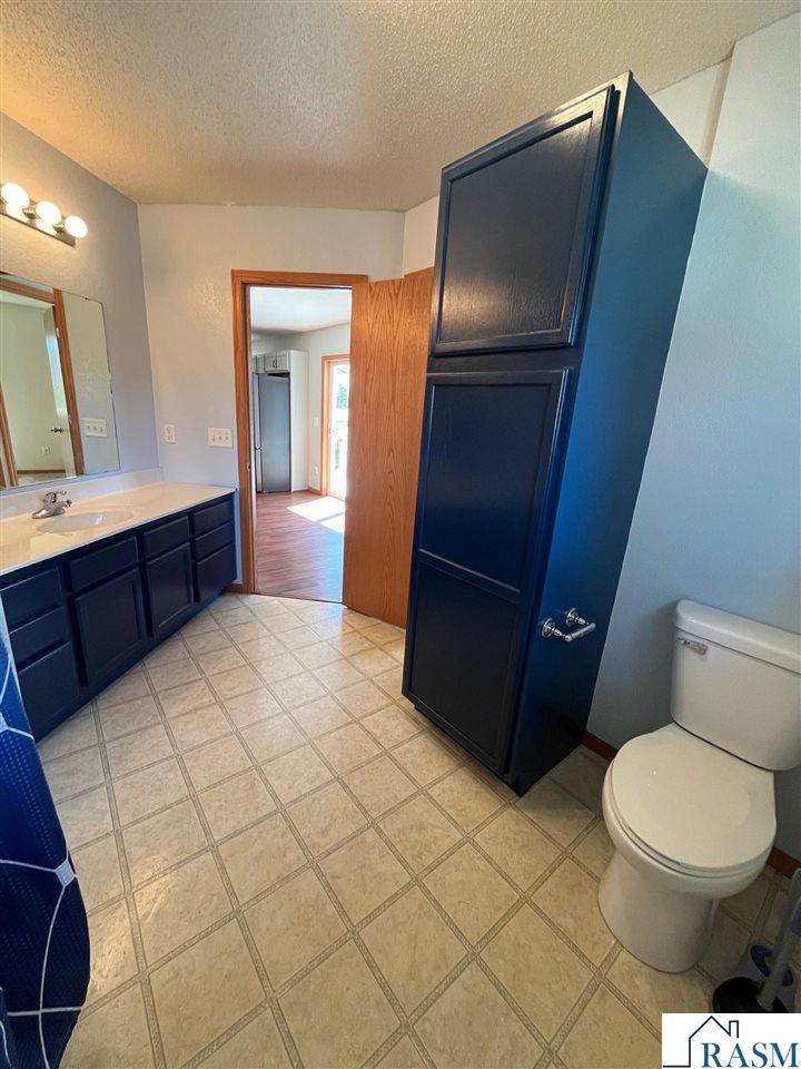 1232 SW Menk Drive, St. Peter, MN 56082 Listing Photo  18