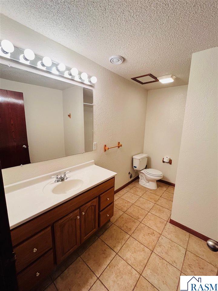 1232 SW Menk Drive, St. Peter, MN 56082 Listing Photo  30