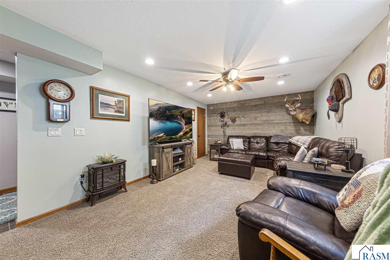 2114 York Street, St. Peter, MN 56082 Listing Photo  18
