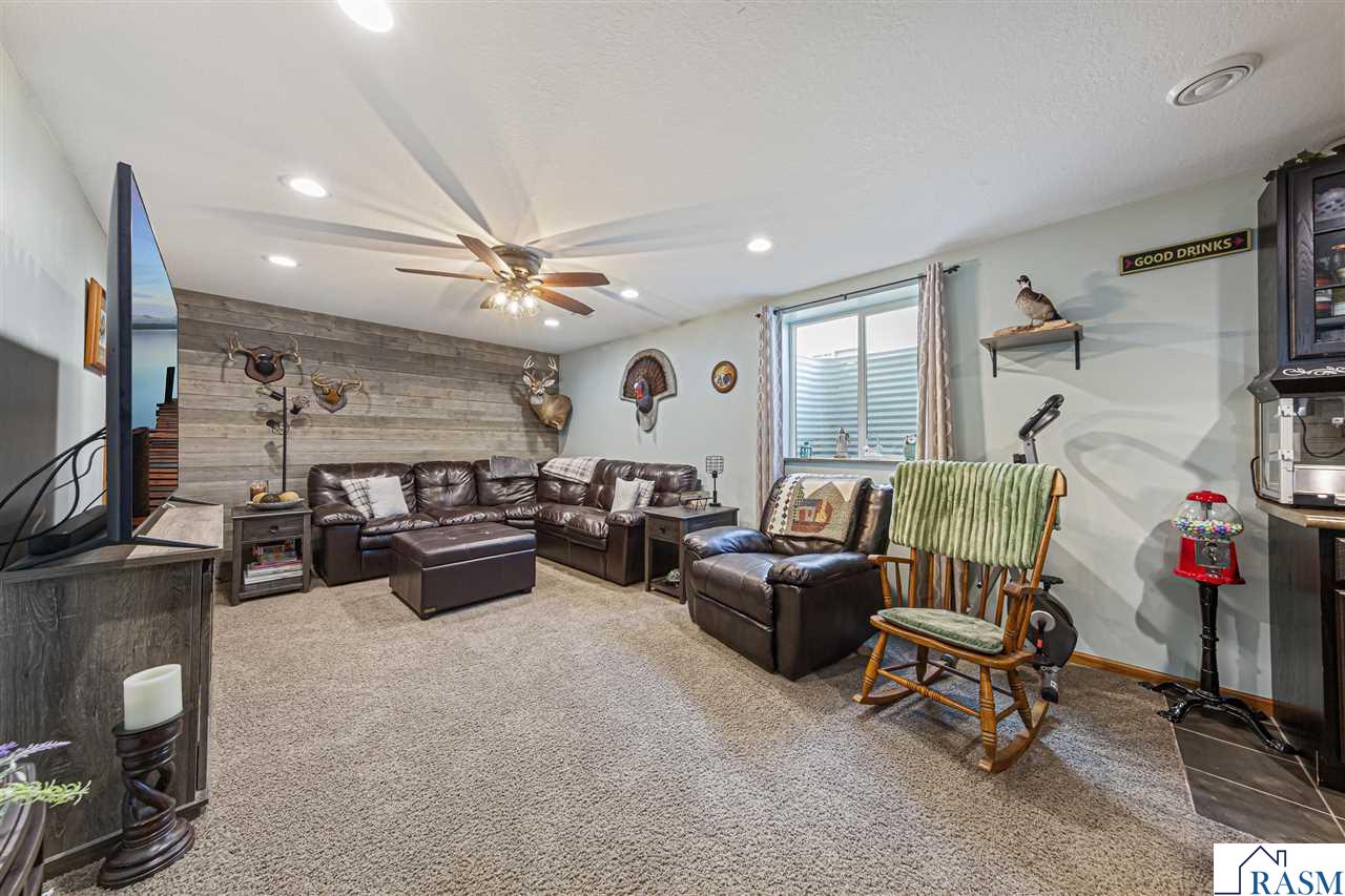 2114 York Street, St. Peter, MN 56082 Listing Photo  19