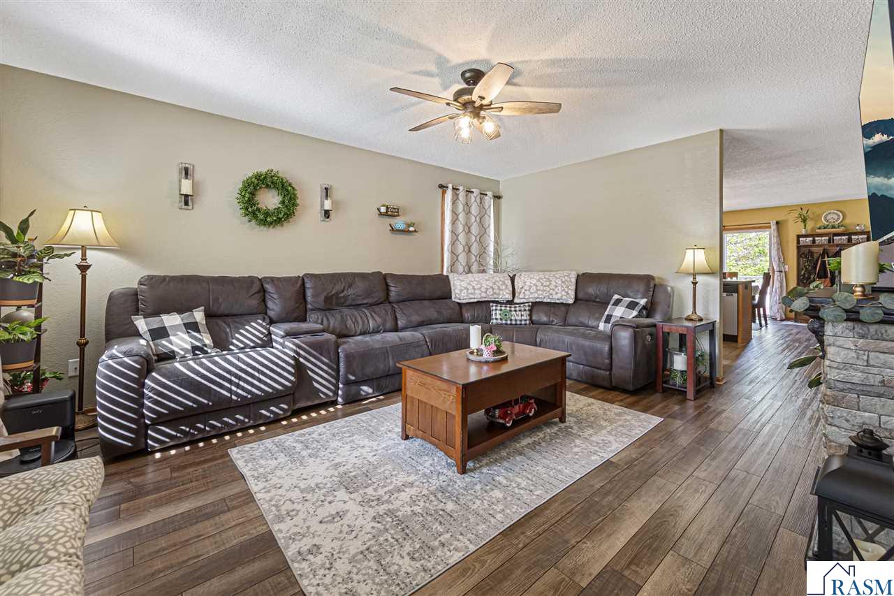 2114 York Street, St. Peter, MN 56082 Listing Photo  4