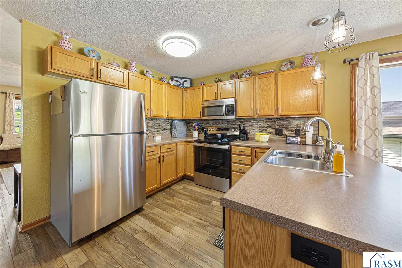 2114 York Street, St. Peter, MN 56082 Listing Photo  7