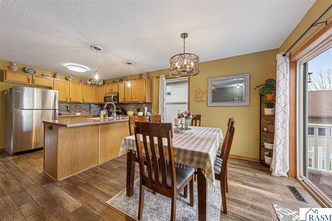 2114 York Street, St. Peter, MN 56082 Listing Photo  10