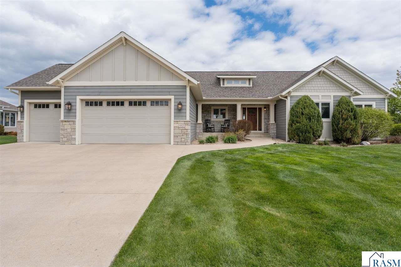112 Hidden Oaks Circle, Mankato, MN 56001 Listing Photo  1