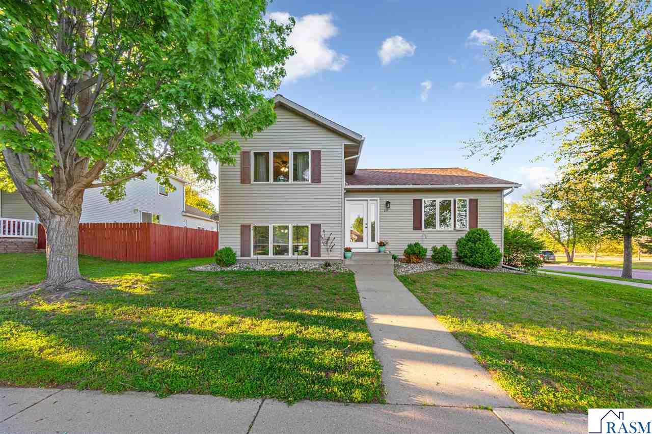 601 Bassford Street, St. Peter, MN 56082 Listing Photo  1
