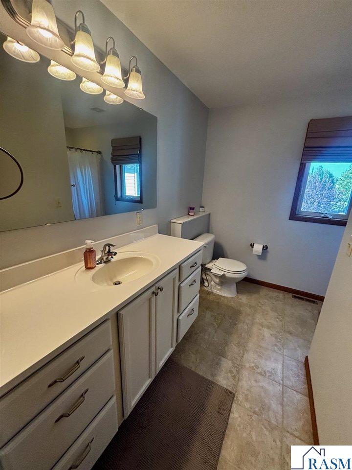 1924 Rock Ridge Lane, St. Peter, MN 56082 Listing Photo  36
