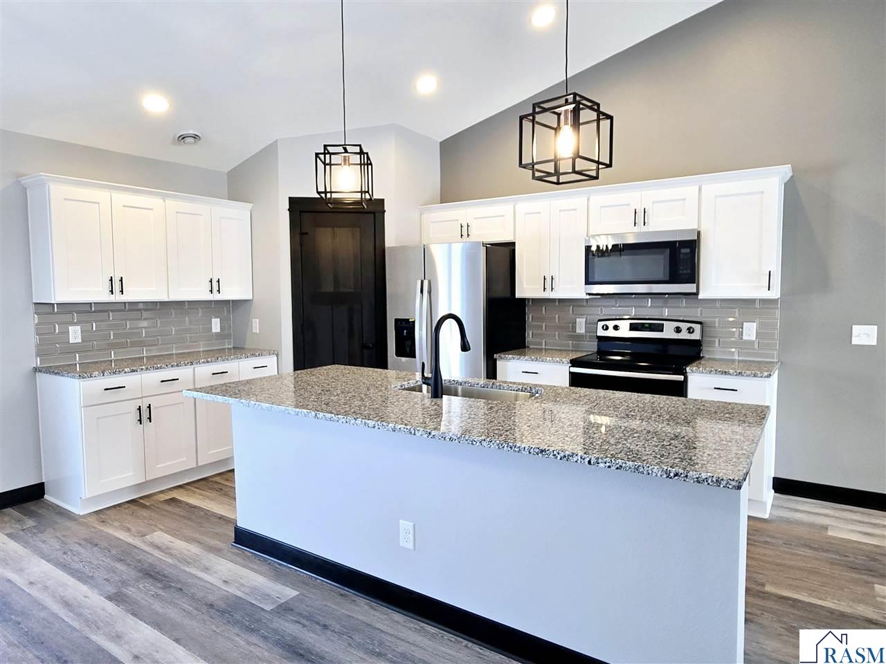 2990 St. Paul Road, Owatonna, MN 55060-1229 Listing Photo  4