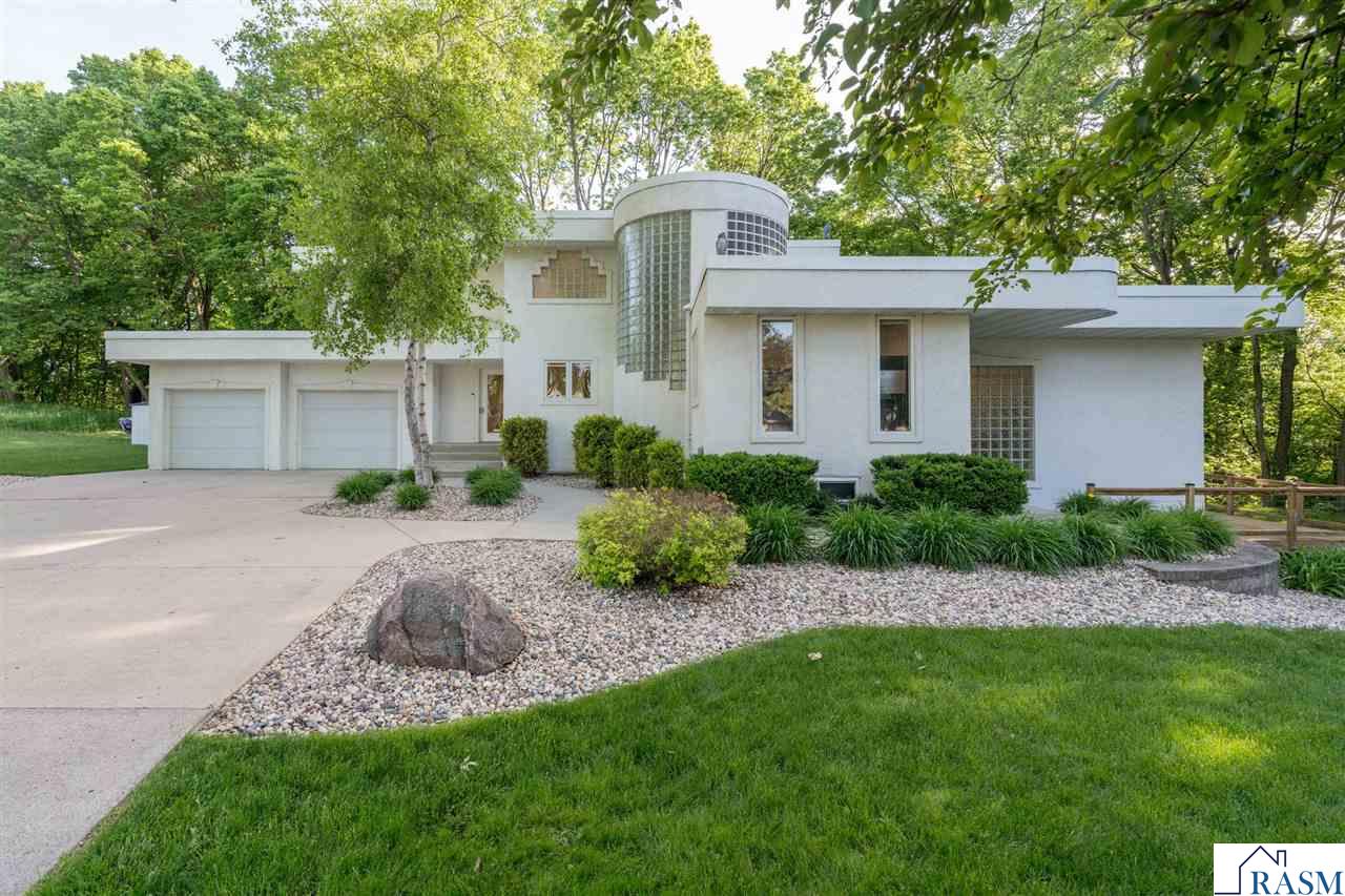317 Meadow Woods Drive, Mankato, MN 56001 Listing Photo  1