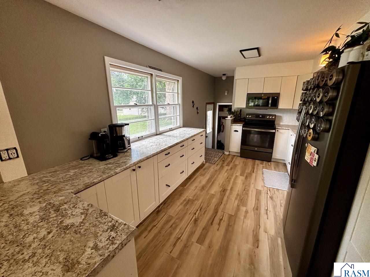 312 W Jefferson Avenue, St. Peter, MN 56082 Listing Photo  15