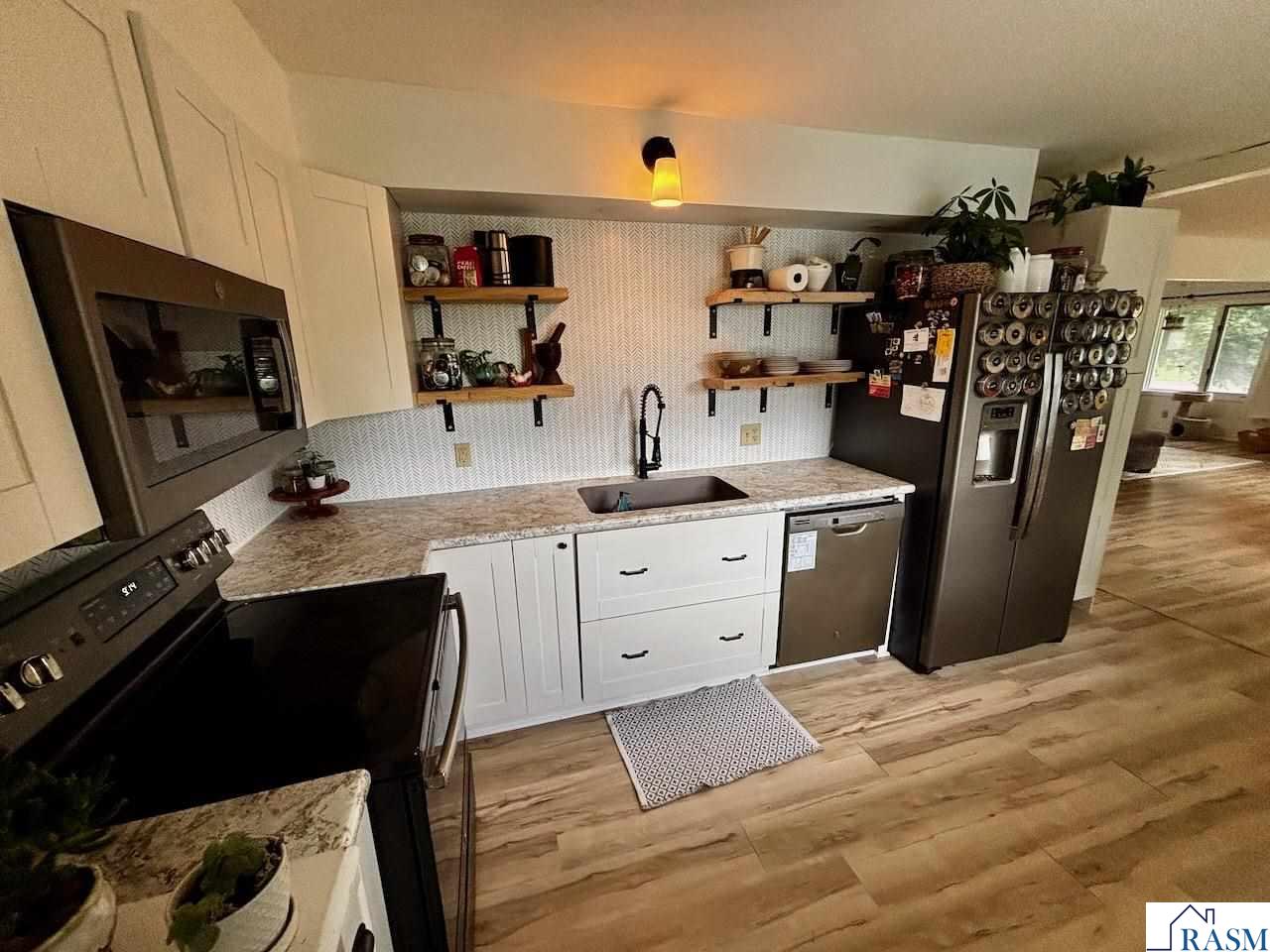 312 W Jefferson Avenue, St. Peter, MN 56082 Listing Photo  17