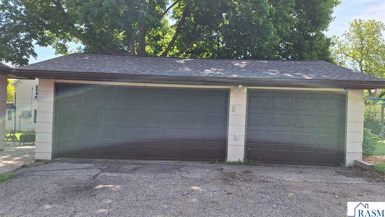 312 W Jefferson Avenue, St. Peter, MN 56082 Listing Photo  29