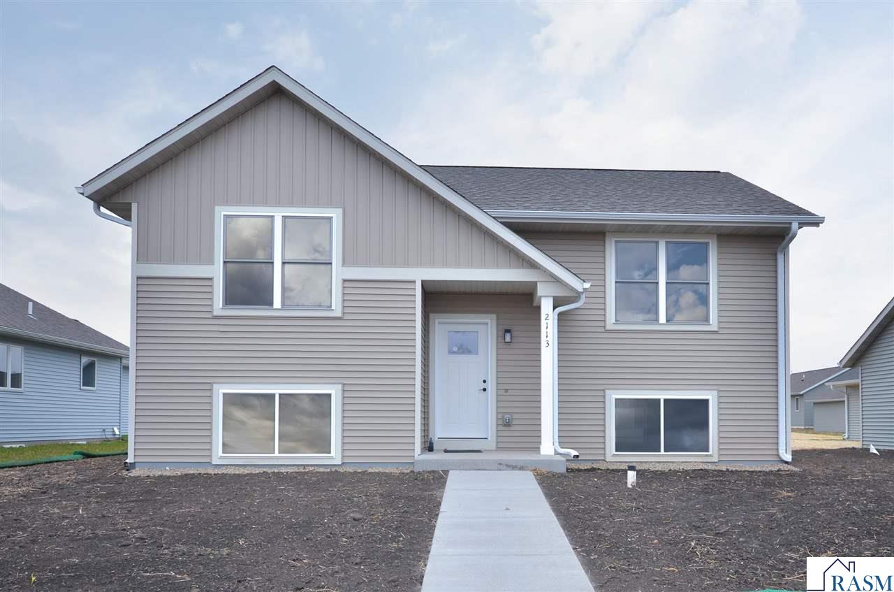 2113 Lunden Street, St. Peter, MN 56082 Listing Photo  3