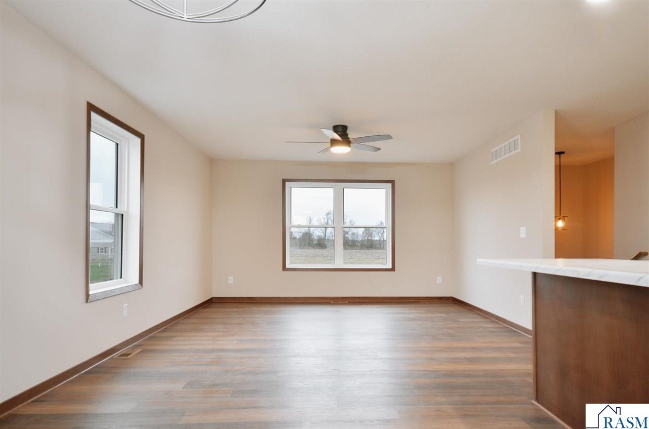 2113 Lunden Street, St. Peter, MN 56082 Listing Photo  5