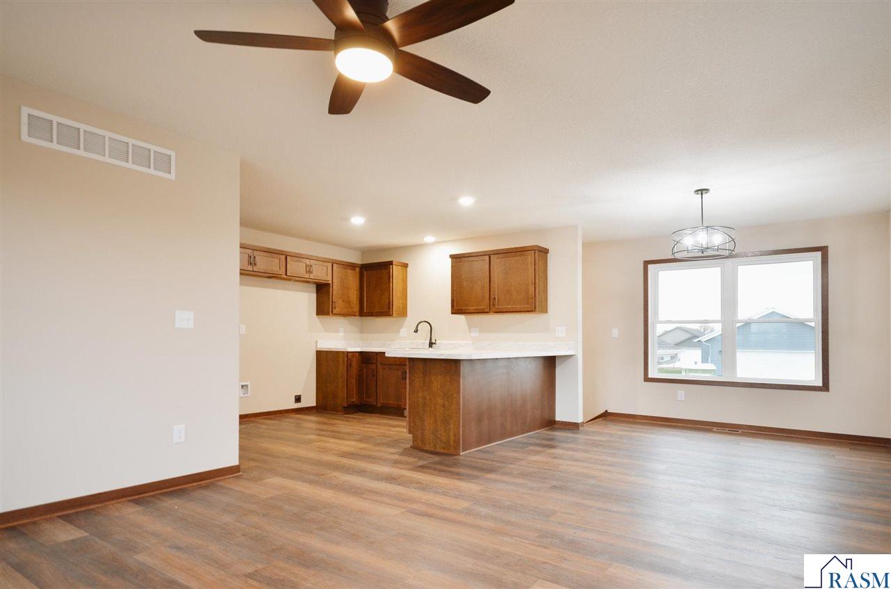 2113 Lunden Street, St. Peter, MN 56082 Listing Photo  6