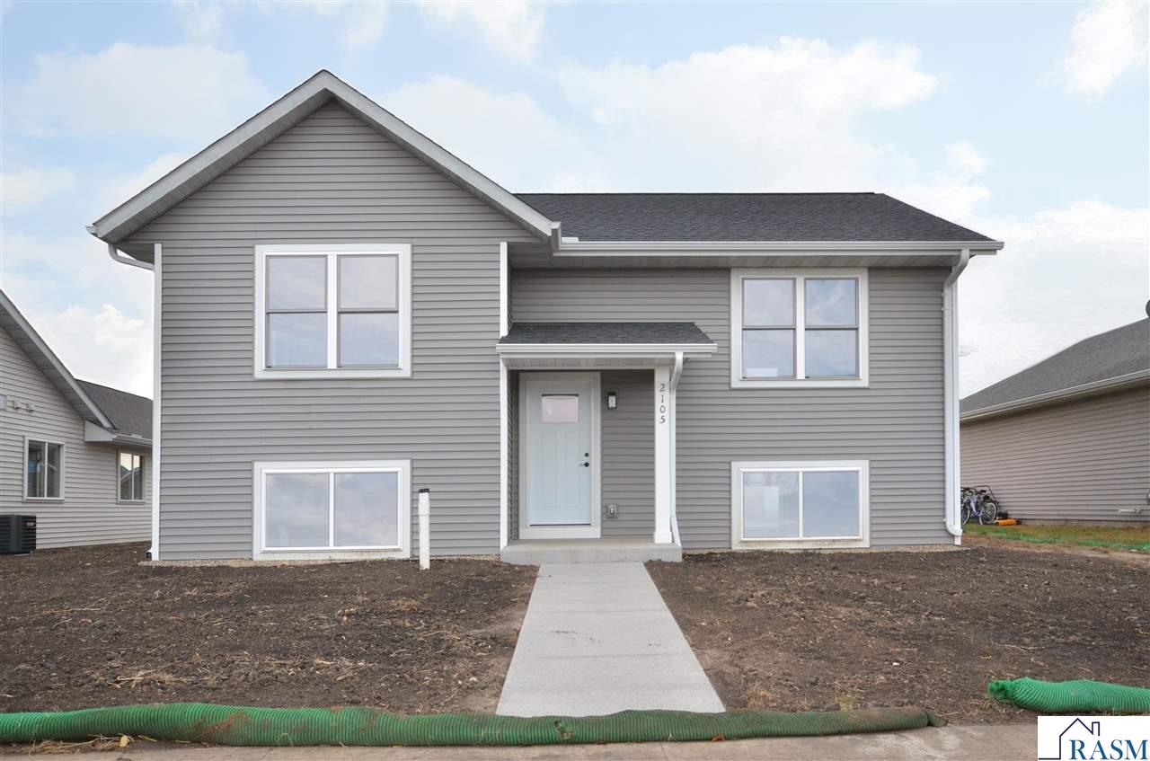 2105 Lunden Street, St. Peter, MN 56082 Listing Photo  1