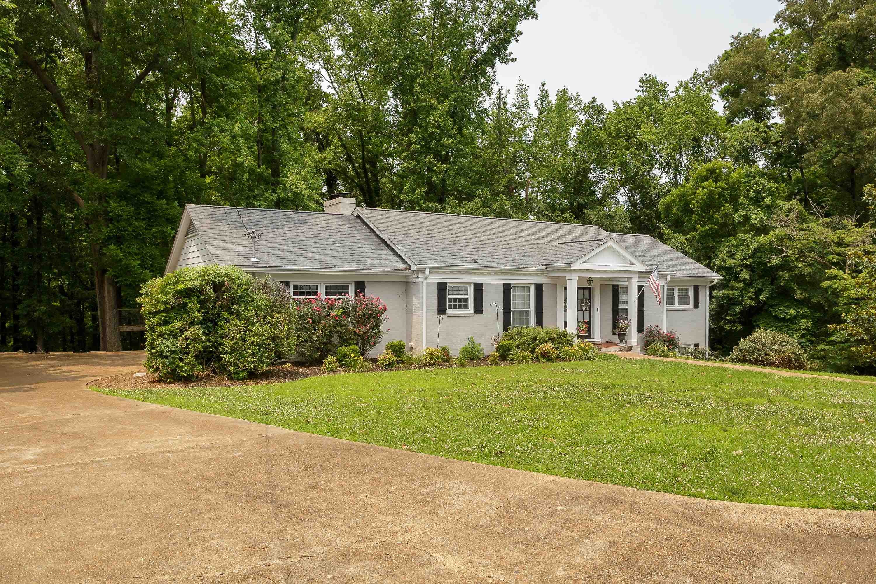 134 Rivermont Dr, Sheffield, AL 35661 — photo 2