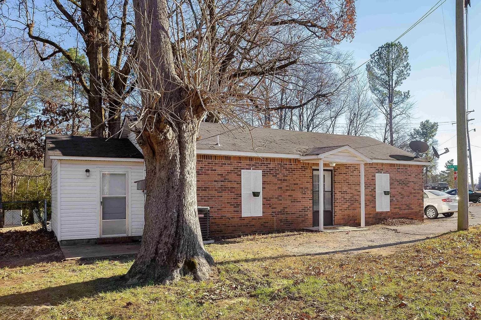 2302 Chisholm Rd, Florence, AL 35630 — photo 2