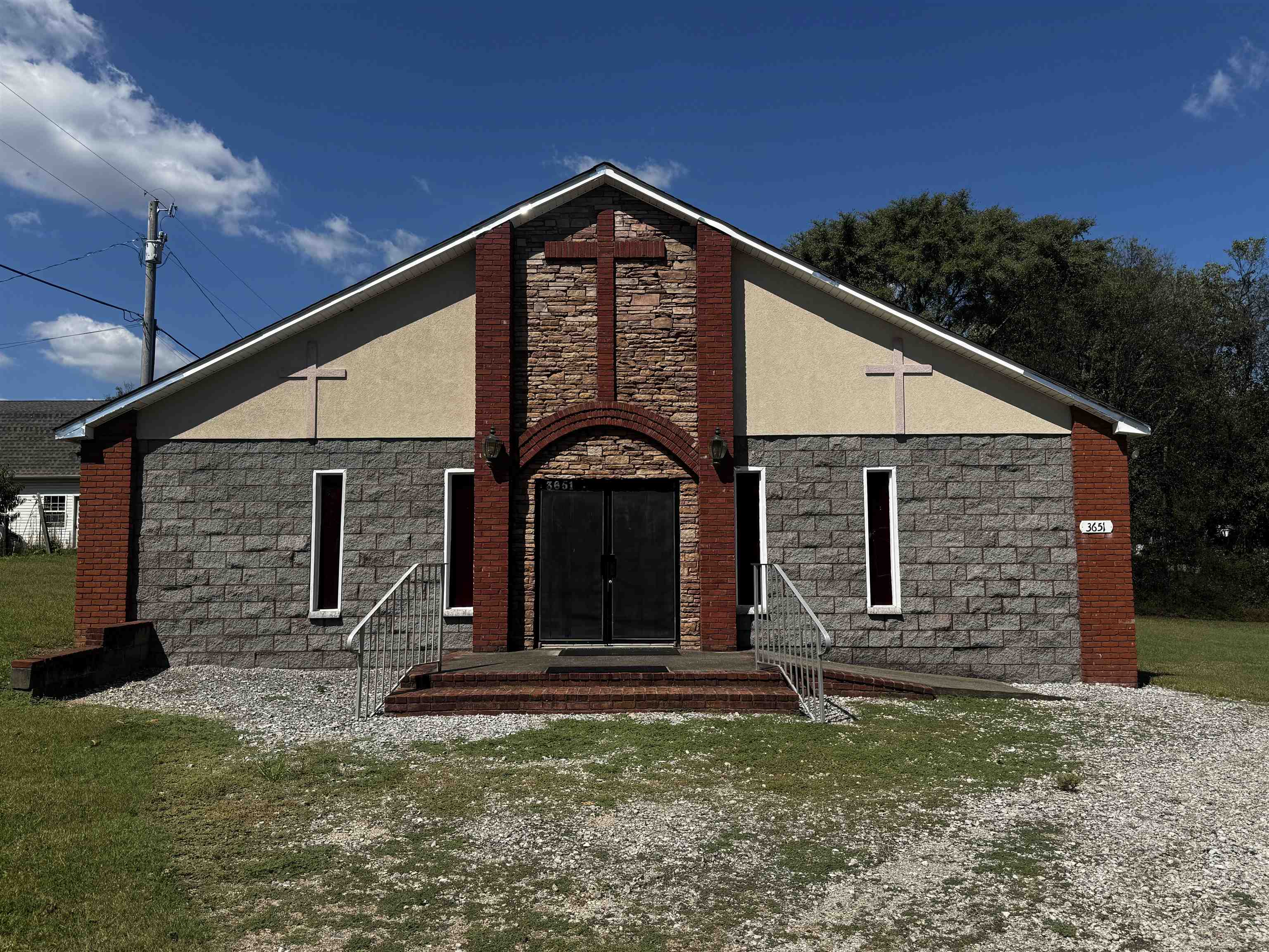 3651 Cole Ave, Florence, AL 35630 — photo 1