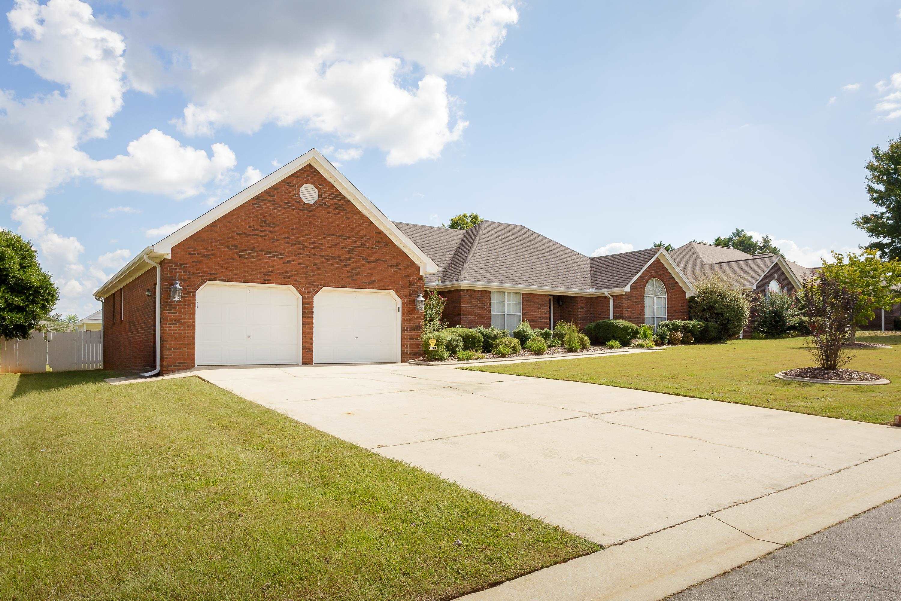 306 Highbury Dr, Florence, AL 35633 — photo 2
