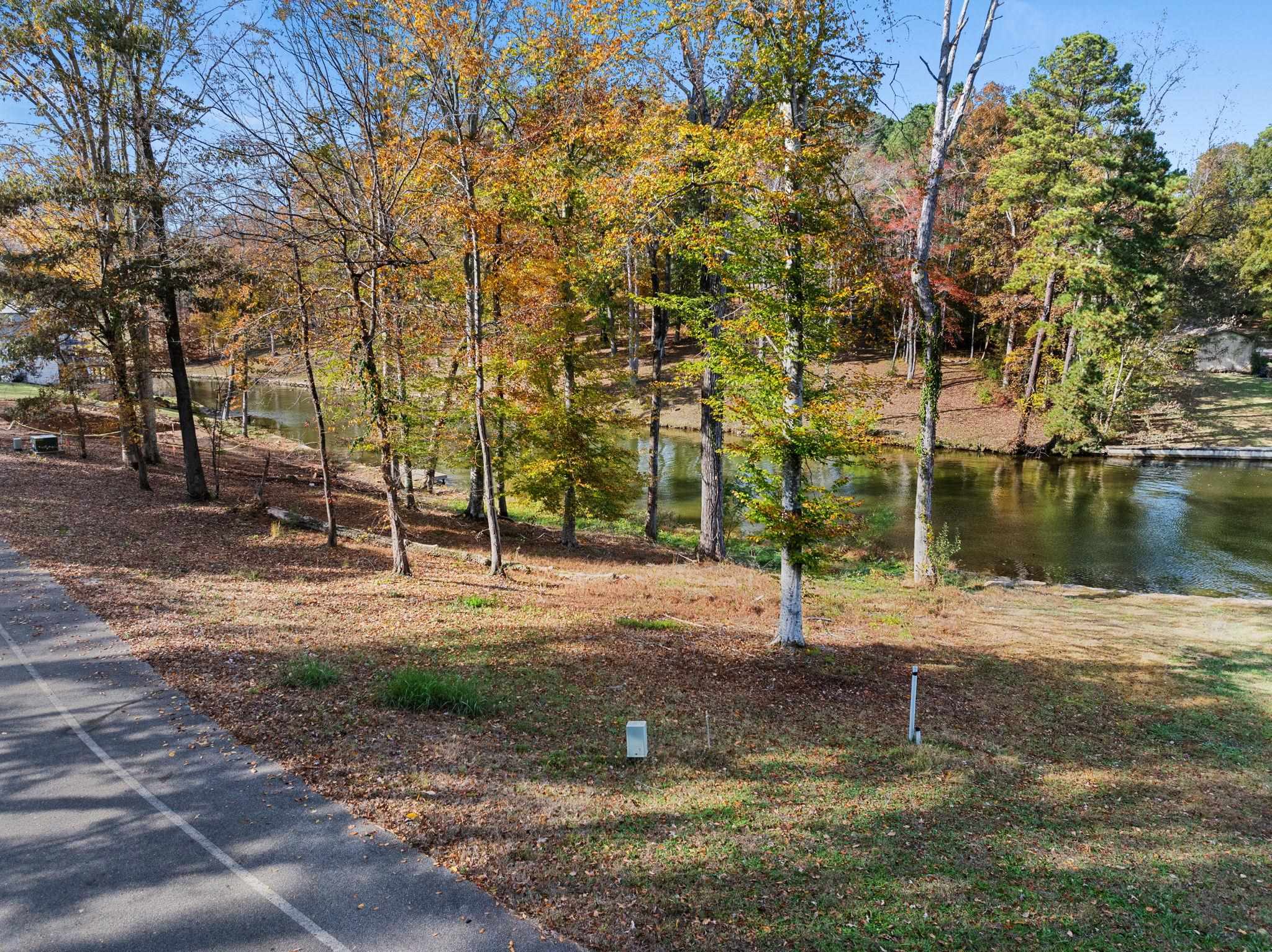 1584 N Shore Dr, Florence, AL 35634 — photo 10