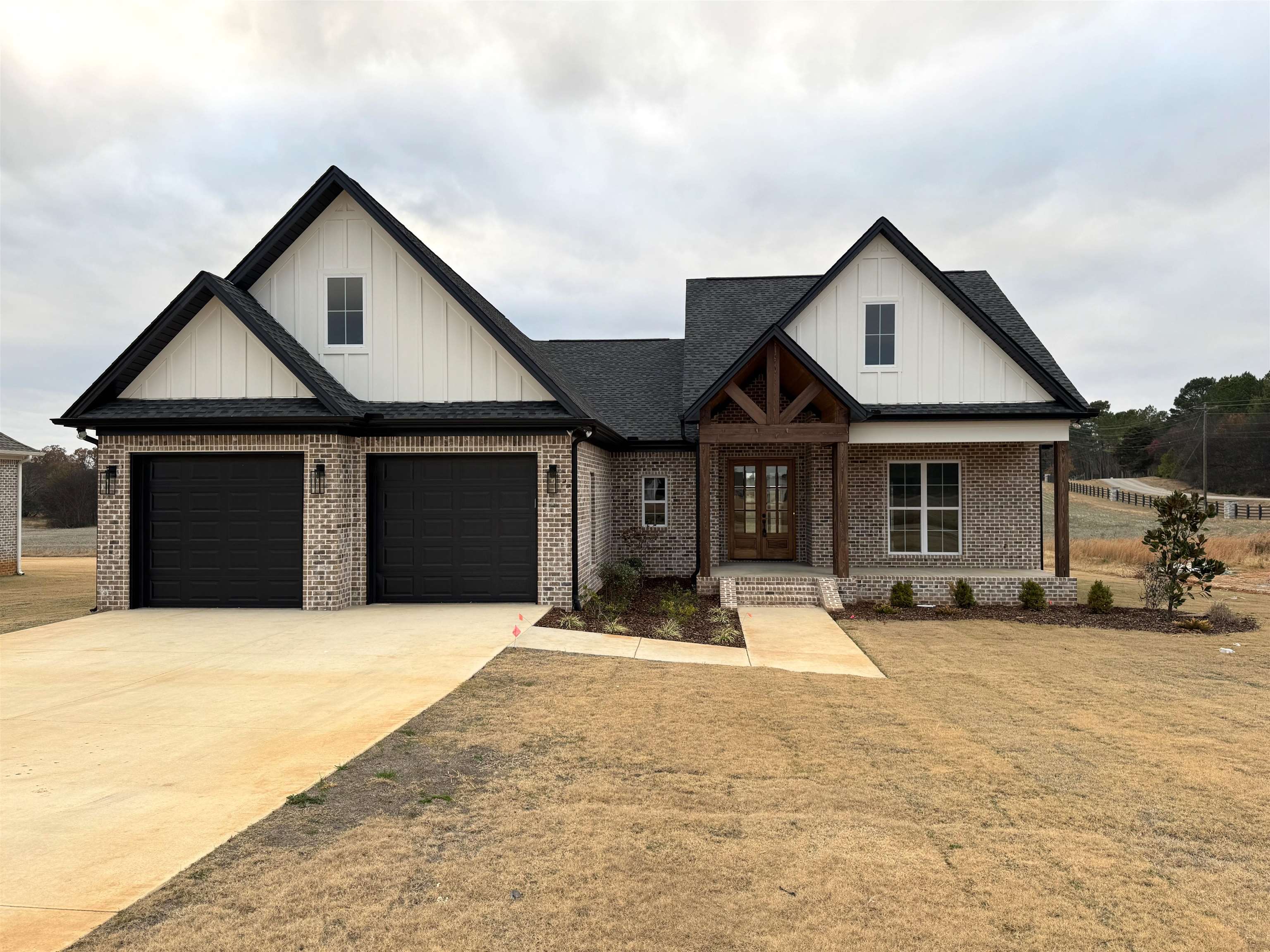 110 Hummingbird Way, Killen, AL 35645 — photo 2