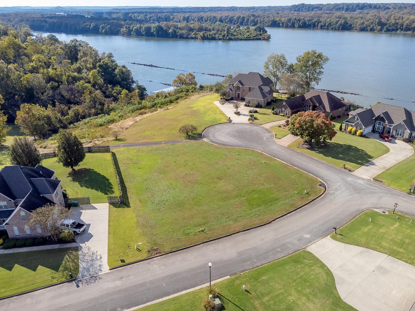 00011 Clear View Dr, Sheffield, AL 35660 — photo 2