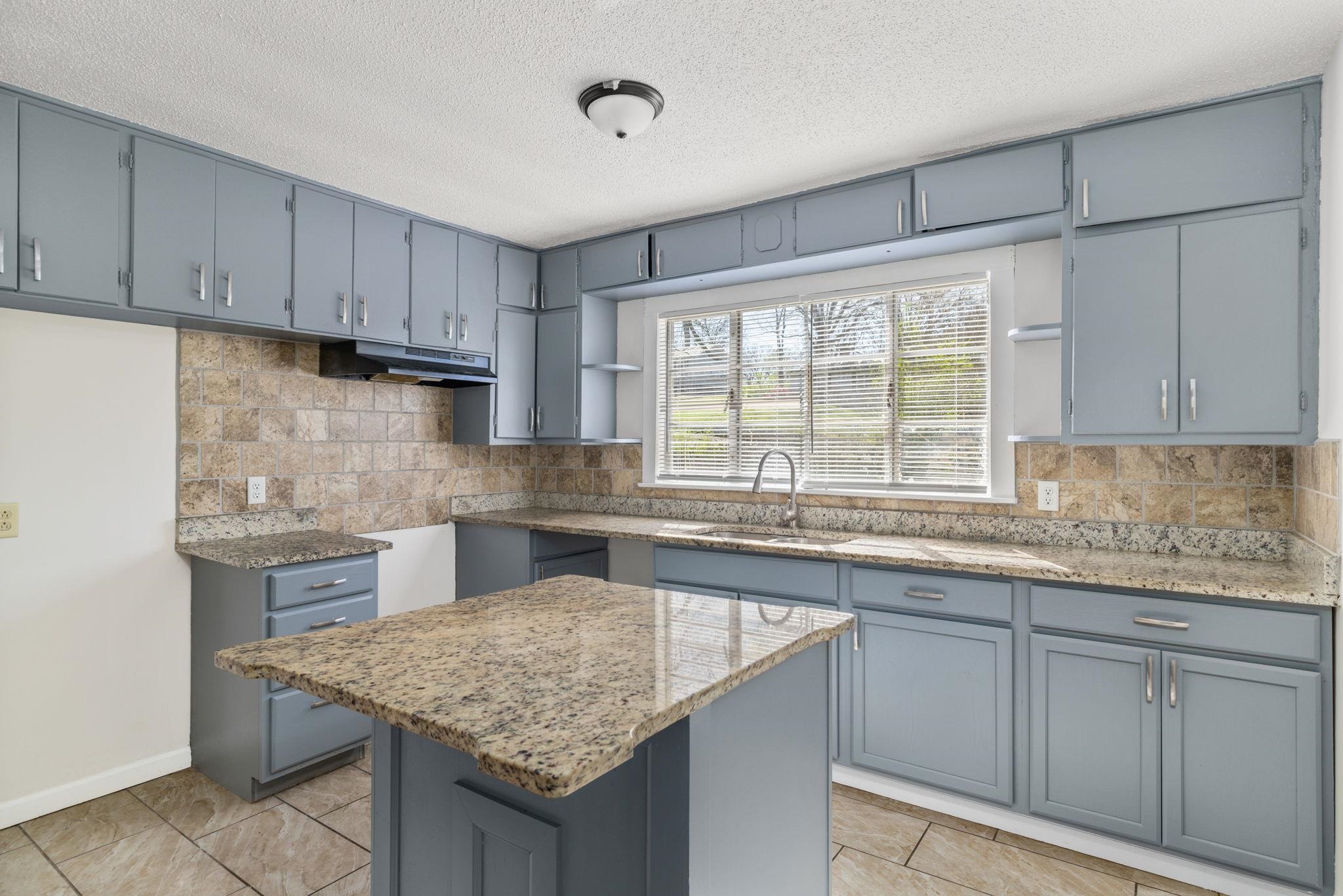 1828 Maple Ave, Florence, AL 35630 — photo 10