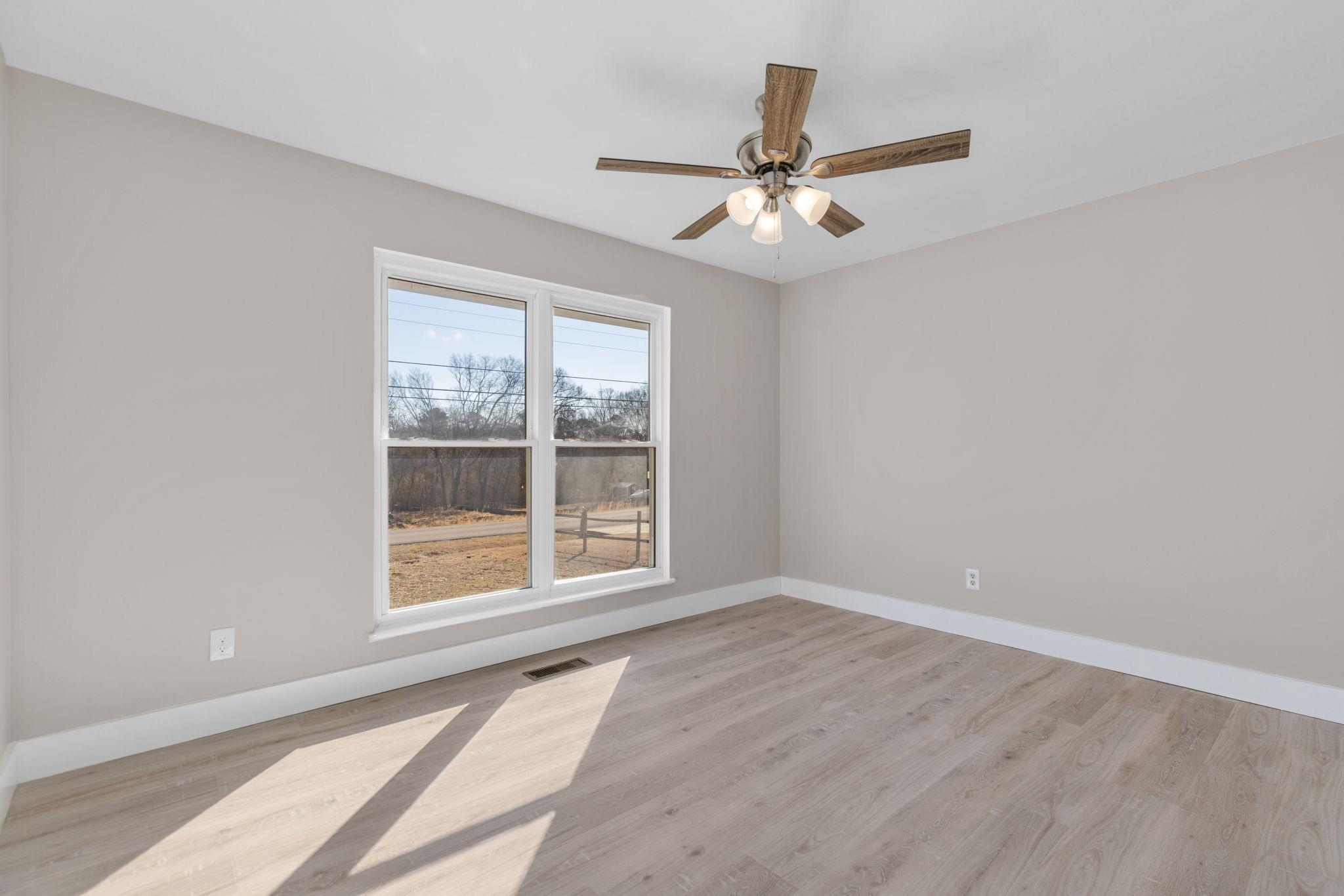 318 Shaler Dr, Killen, AL 35645 — photo 11