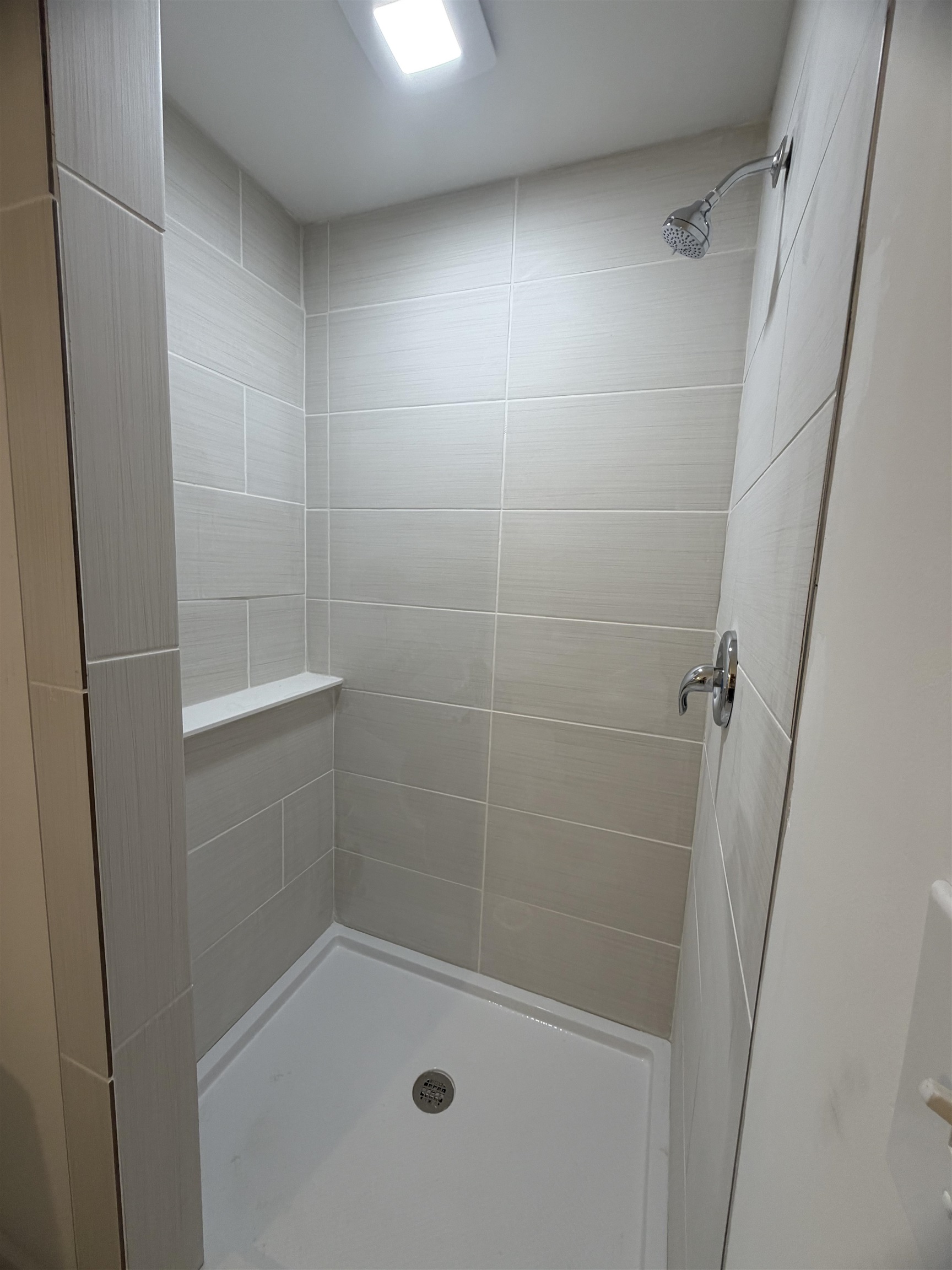 214 Roxie Dr, Florence, AL 35630 — photo 3